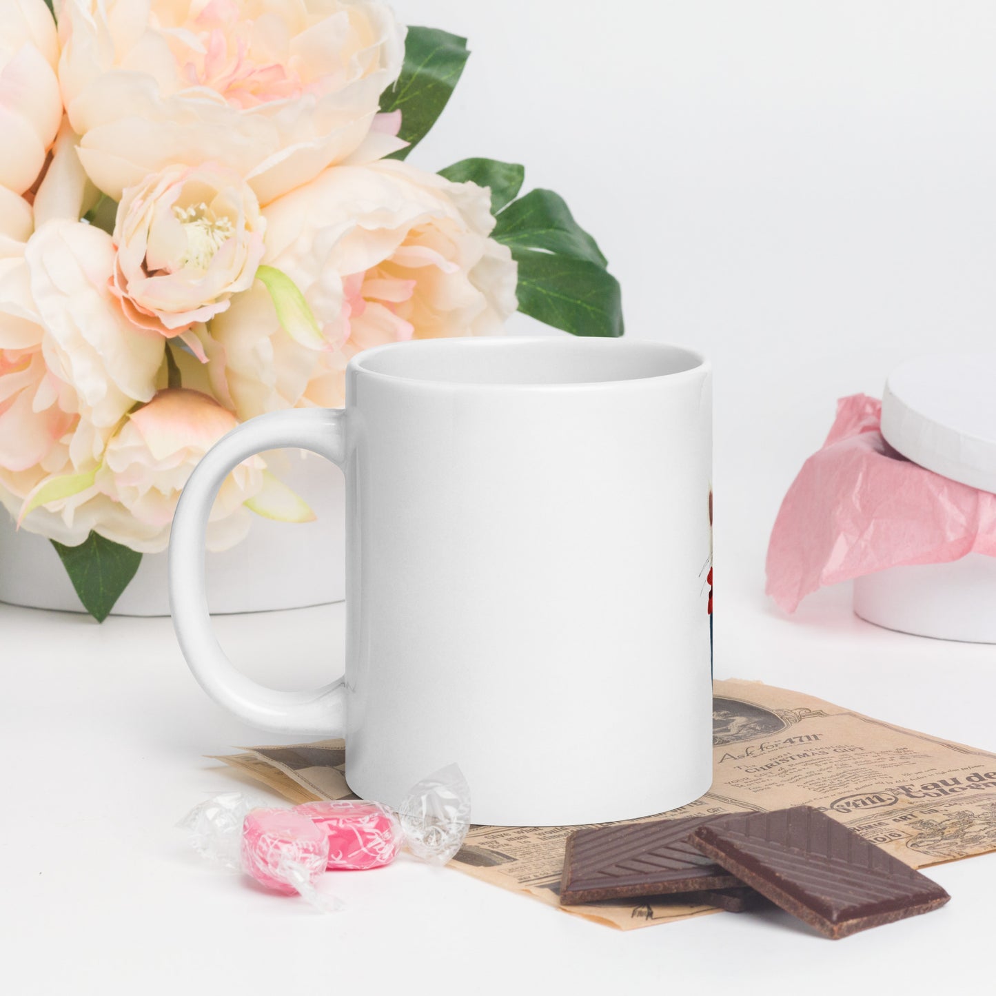 Taza blanca de gato corazón