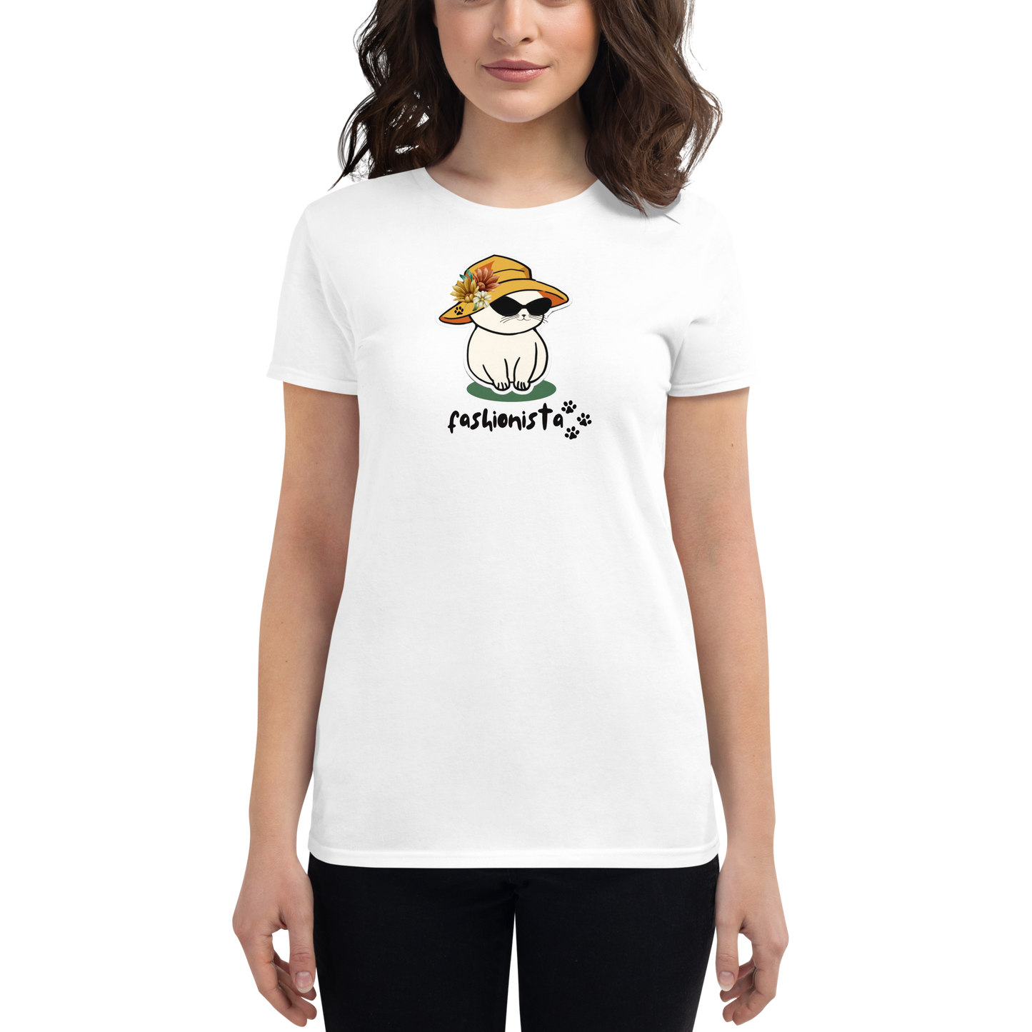 Camiseta de Manga Corta 'Gato Fashionista': ¡Exprésate con Estilo y Sofisticación!